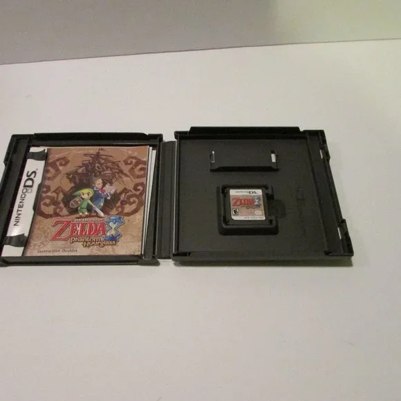 Nintendo DS Legend of Zelda Phantom Hourglass video game, case & manual - Picture 4 of 6
